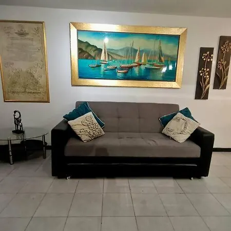 Apartamento Frente Al Mar Vista Hermosa, Apartamento Amoblado *