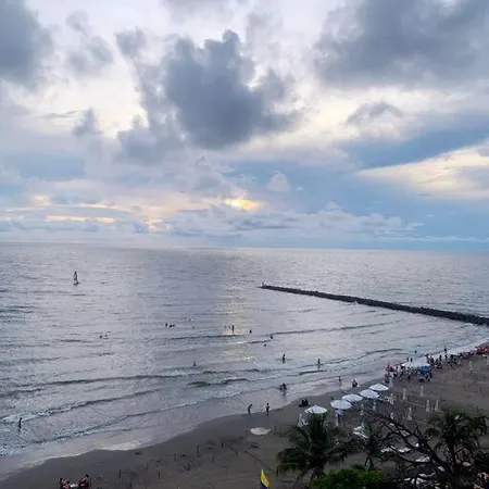 Frente Al Mar Vista Hermosa, Apartamento Amoblado Apartamento